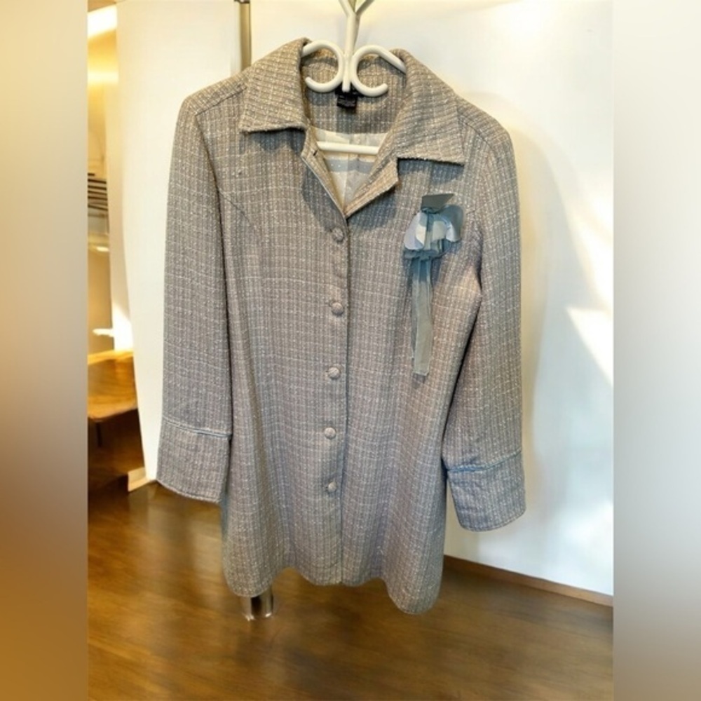 Kenzie Jacket SZ 10 with matching Skirt SZ 8